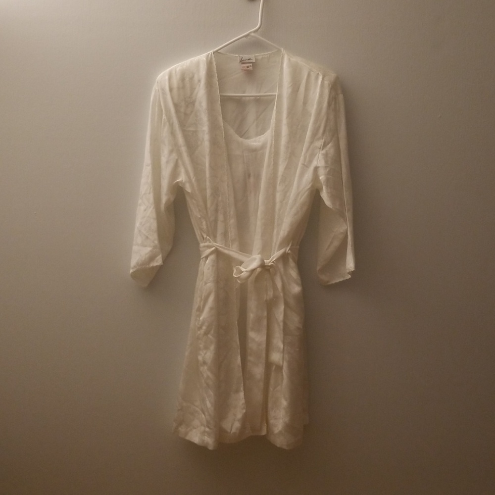 Linda Lingerie 2 pce set: Brand New, Never Worn.